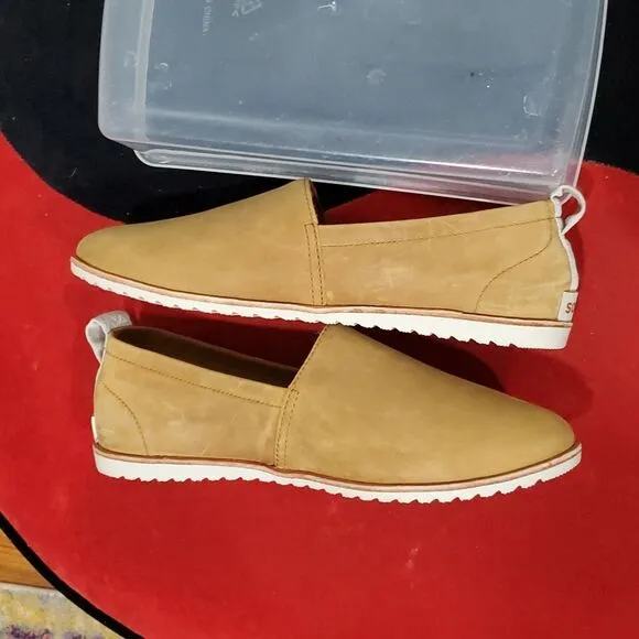 Sorel Ella Waterproof Slip on Leather Shoes in Tan Size 8